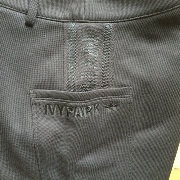 IVYPARK x Adidas Suit Shorts NWT - Picture 5 of 8